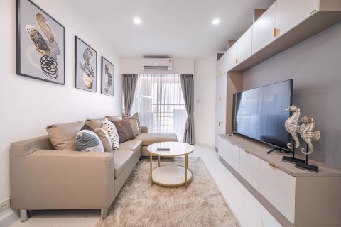 Condo in Khlong Toei, Bangkok, Thailand, 2 bedrooms  № 85064
