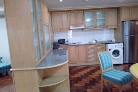 Condo in Watthana, Bangkok, Thailand, 2 bedrooms  № 76127 - photo 2
