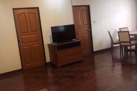 Condominio de 2 dormitorios en Watthana, Bangkok, Tailandia № 76126 - foto 3