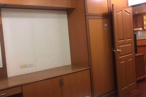Condominio de 2 dormitorios en Watthana, Bangkok, Tailandia № 76126 - foto 11