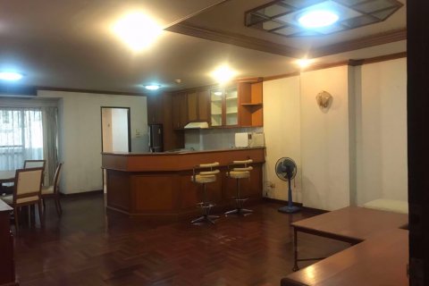 Condo à Watthana, Bangkok, Thaïlande, 2 chambres  № 76126