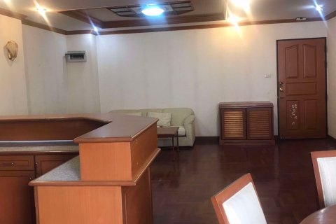 Condominio de 2 dormitorios en Watthana, Bangkok, Tailandia № 76126 - foto 6