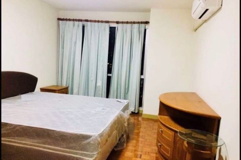 Condominio de 1 dormitorio en Bang Rak, Bangkok, Tailandia № 76124 - foto 3