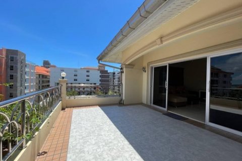 Condominio de 3 dormitorios en Pattaya, Tailandia № 85394 - foto 9