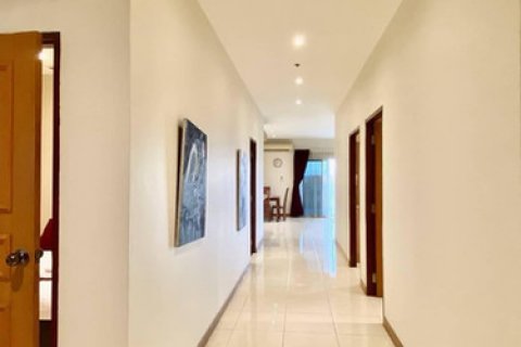 Condominio de 3 dormitorios en Pattaya, Tailandia № 85394 - foto 8