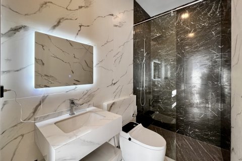 Townhouse in Pattaya, Thailand 4 bedrooms № 101407 - photo 27