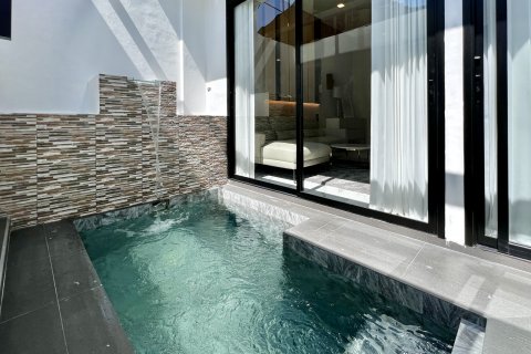 Townhouse in Pattaya, Thailand 4 bedrooms № 101407 - photo 15