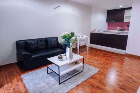Condo à Bang Kapi, Bangkok, Thaïlande, 2 chambres  № 76668