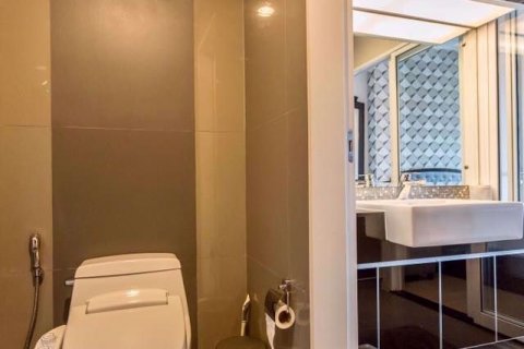 Condominio de 1 dormitorio en Khlong Toei, Bangkok, Tailandia № 76672 - foto 12