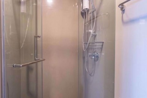 Condominio de 1 dormitorio en Khlong Toei, Bangkok, Tailandia № 76672 - foto 13