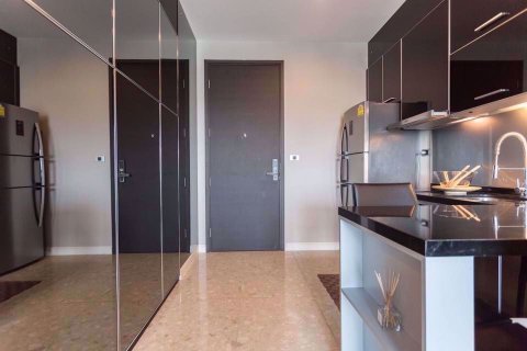 Condominio de 1 dormitorio en Khlong Toei, Bangkok, Tailandia № 76672 - foto 5