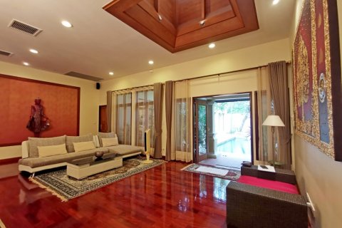 Casa de 2 dormitorios en Pattaya, Tailandia № 79423 - foto 9