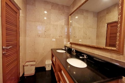 Casa de 2 dormitorios en Pattaya, Tailandia № 79423 - foto 17