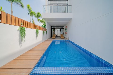 Townhouse in Pattaya, Thailand 2 bedrooms № 120989 - photo 16