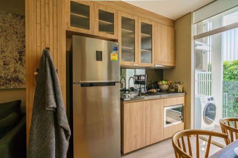 Condominio de 1 dormitorio en Khlong Toei, Bangkok, Tailandia № 76371 - foto 2