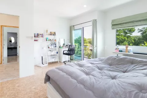 Casa de 3 dormitorios en Phuket, Tailandia № 131641 - foto 30