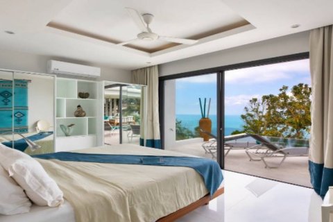 Chalet de 3 dormitorios en Surat Thani, Tailandia № 132979 - foto 7