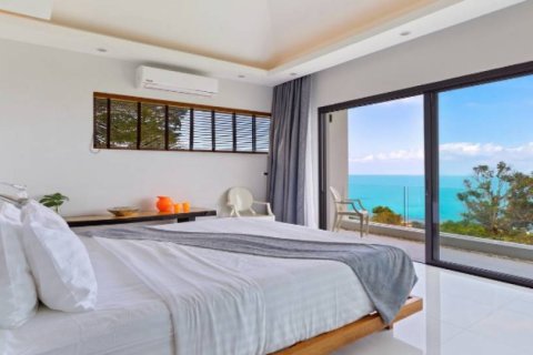 Chalet de 3 dormitorios en Surat Thani, Tailandia № 132979 - foto 9