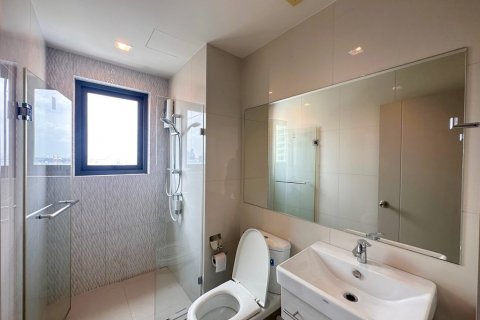 Condominio de 2 dormitorios en Bangkok, Tailandia № 108005 - foto 16