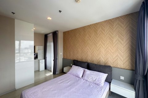 Condominio de 2 dormitorios en Bangkok, Tailandia № 108005 - foto 10