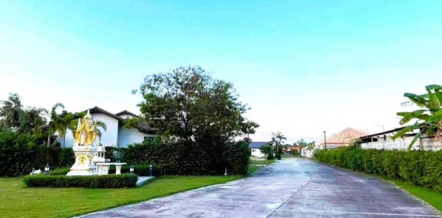 Terreno en Pattaya, Tailandia № 100765