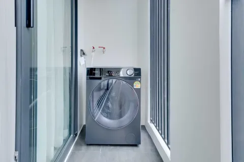 Estudio en el condominio en Bang Tao, Tailandia № 124846 - foto 12