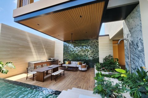 Chalet de 4 dormitorios en Bang Tao, Tailandia № 70904 - foto 8