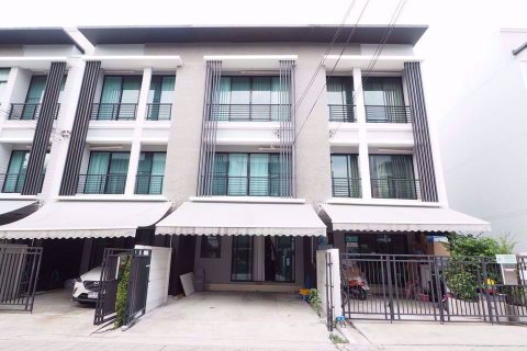 Casa de 3 dormitorios en Wang Thonglang, Bangkok, Tailandia № 80343 - foto 13