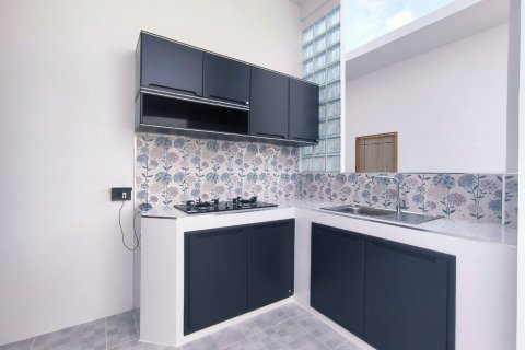 Casa de 4 dormitorios en Pattaya, Tailandia № 104828 - foto 14
