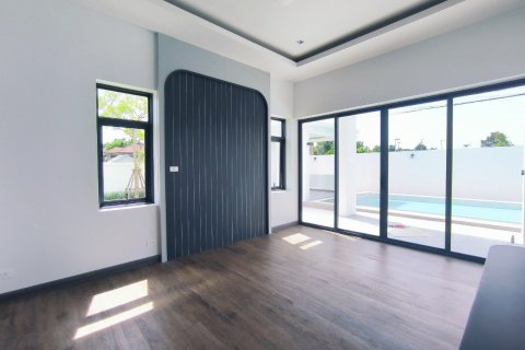 Casa de 4 dormitorios en Pattaya, Tailandia № 104828 - foto 18
