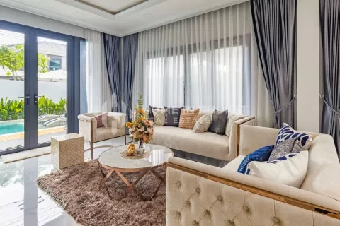 Casa de 4 dormitorios en Phuket, Tailandia № 130858 - foto 8