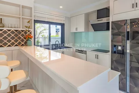 Casa de 4 dormitorios en Phuket, Tailandia № 130858 - foto 15