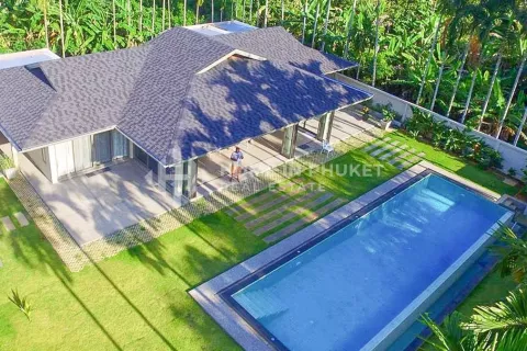 Haus in Mai Khao, Thailand 4 Schlafzimmer № 130859
