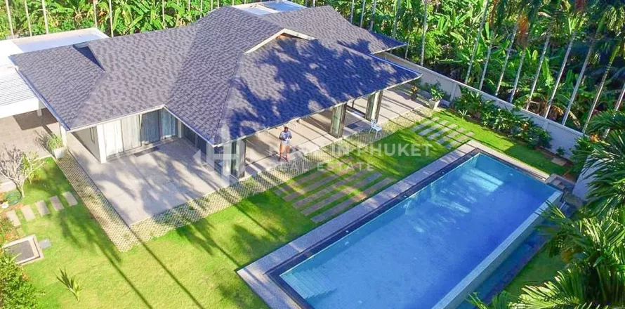 Casa de 4 dormitorios en Mai Khao, Tailandia № 130859