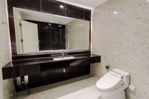 Condominio de 1 dormitorio en Bang Rak, Bangkok, Tailandia № 76618 - foto 7