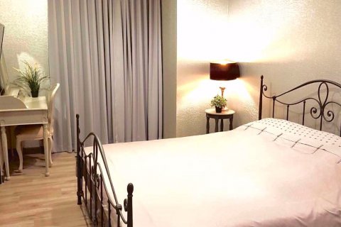 Condominio de 3 dormitorios en Khlong Toei, Bangkok, Tailandia № 76537 - foto 9