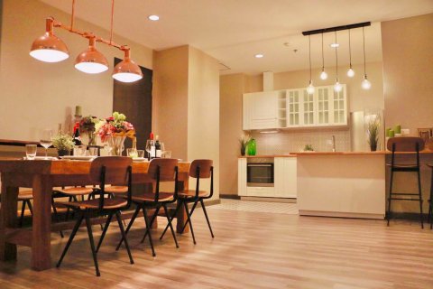 Condominio de 3 dormitorios en Khlong Toei, Bangkok, Tailandia № 76537 - foto 4