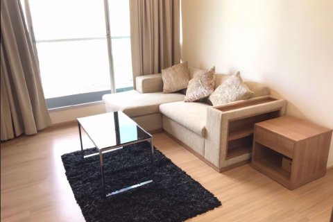 Condominio de 1 dormitorio en Khlong Toei, Bangkok, Tailandia № 76536 - foto 2