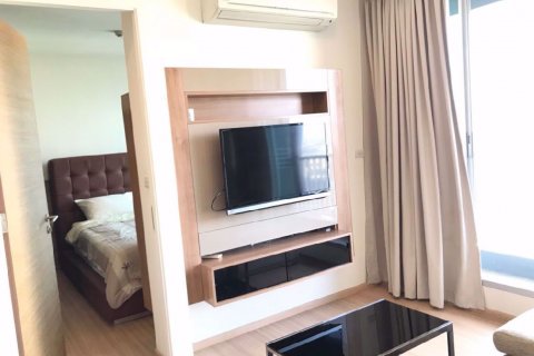Condominio de 1 dormitorio en Khlong Toei, Bangkok, Tailandia № 76536 - foto 3