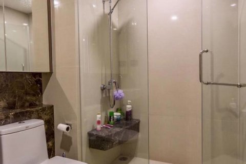 Condominio de 1 dormitorio en Watthana, Bangkok, Tailandia № 76533 - foto 11