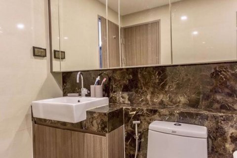 Condominio de 1 dormitorio en Watthana, Bangkok, Tailandia № 76533 - foto 12