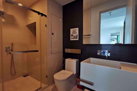 Кондоминиум с 2 спальнями в Кхлонг Сане, Бангкок, Таиланд № 76535 - фото 11