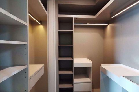 Кондоминиум с 2 спальнями в Кхлонг Сане, Бангкок, Таиланд № 76535 - фото 10