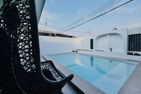 Casa de 4 dormitorios en Pattaya, Tailandia № 119495 - foto 7