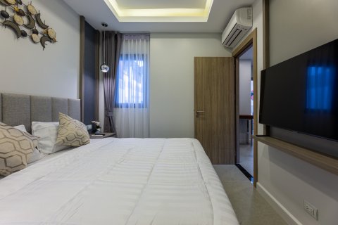 Chalet de 4 dormitorios en Pattaya, Tailandia № 123319 - foto 15