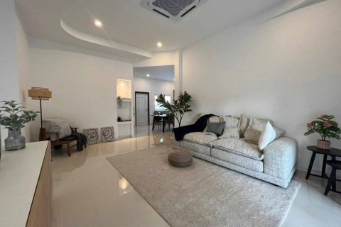 Chalet de 3 dormitorios en Pattaya, Tailandia № 123314 - foto 11
