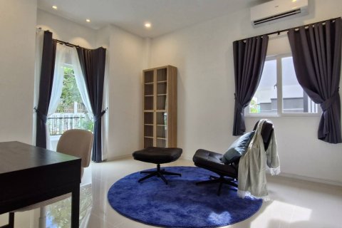 Chalet de 3 dormitorios en Pattaya, Tailandia № 123314 - foto 8
