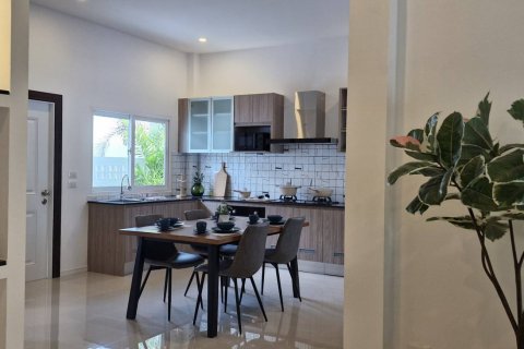 Chalet de 3 dormitorios en Pattaya, Tailandia № 123314 - foto 10
