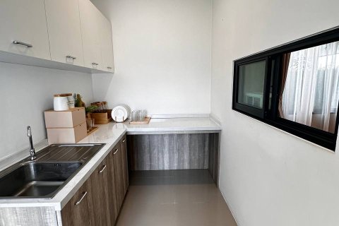 Chalet de 4 dormitorios en Pattaya, Tailandia № 123315 - foto 17