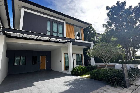 Chalet de 4 dormitorios en Pattaya, Tailandia № 123315 - foto 18